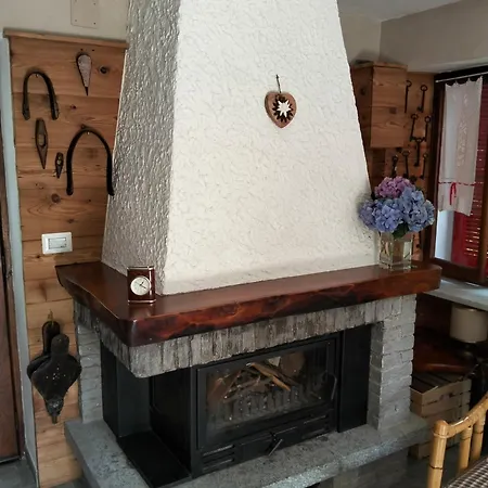 La Alpina Chalet *