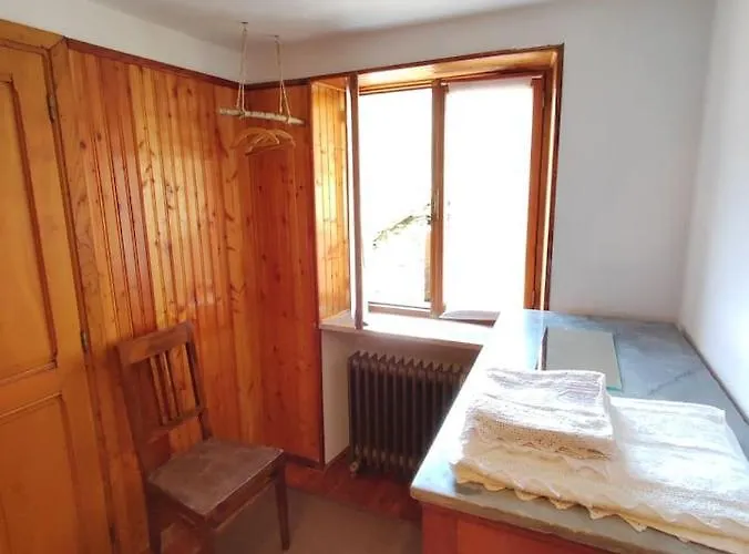 בקתה La Alpina סקופלו